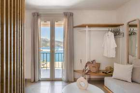Theseus Seafront House